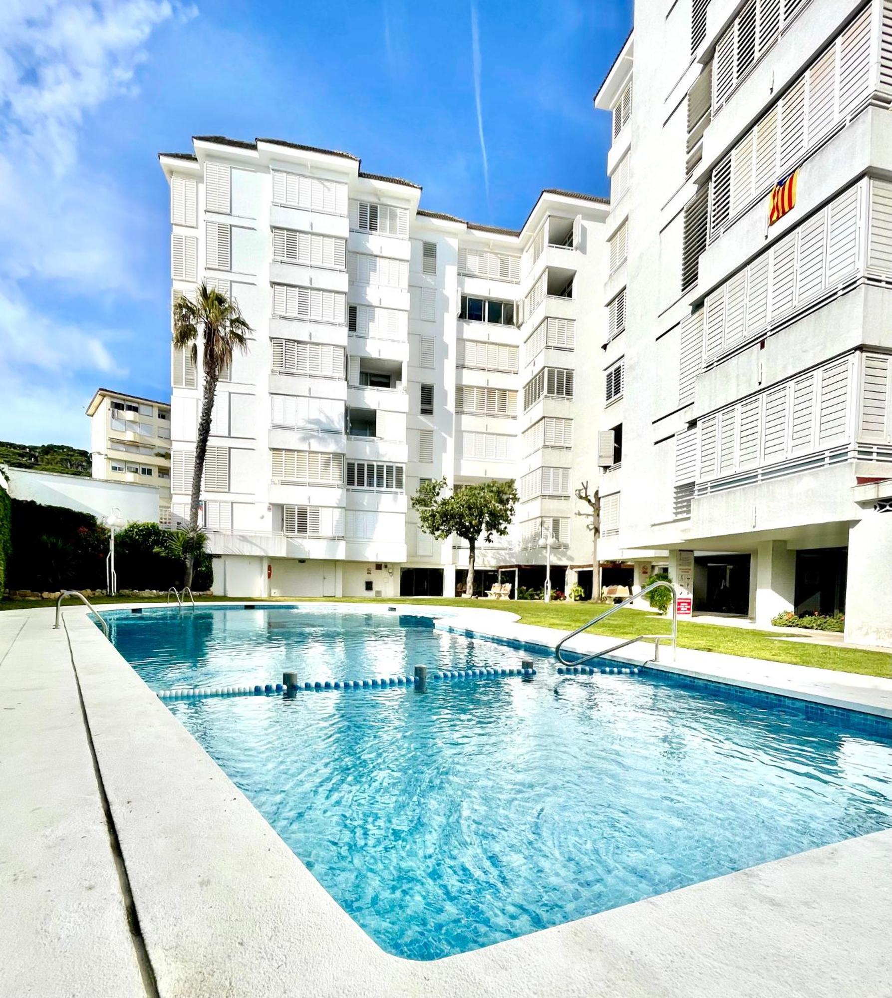 Seahomes Vacations, La Mer Bleue, Beach&Pool, Pk, Full Equipped In Fenals Beach Lloret de Mar Kültér fotó